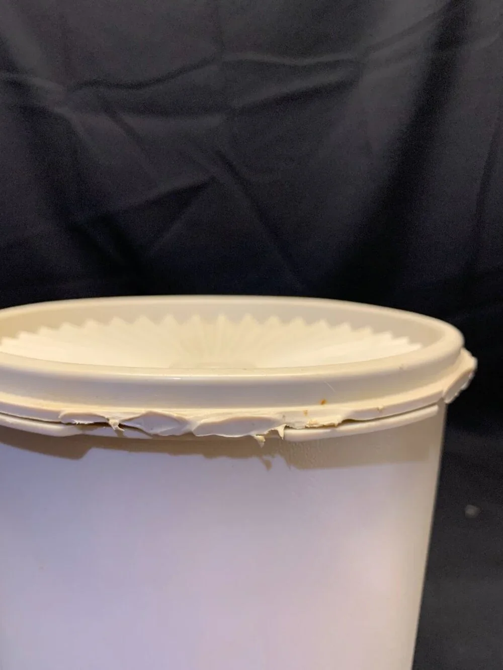 Tupperware Canister Beige with Lid (minor flaws with lid) See Pictures